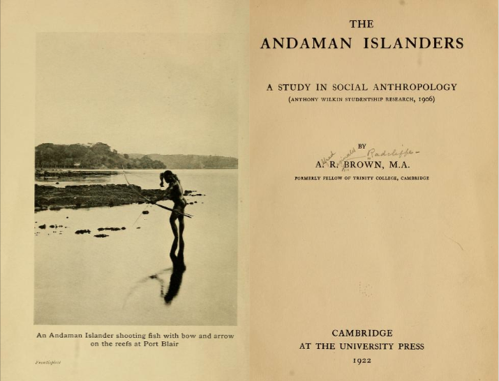 Folhas de rosto de A.R. Radcliffe-Brown, The Andaman Islanders, 1922. Fotografia na página esquerda: pescador atirando em peixes com arco-e-flecha nos corais de Port Blair
