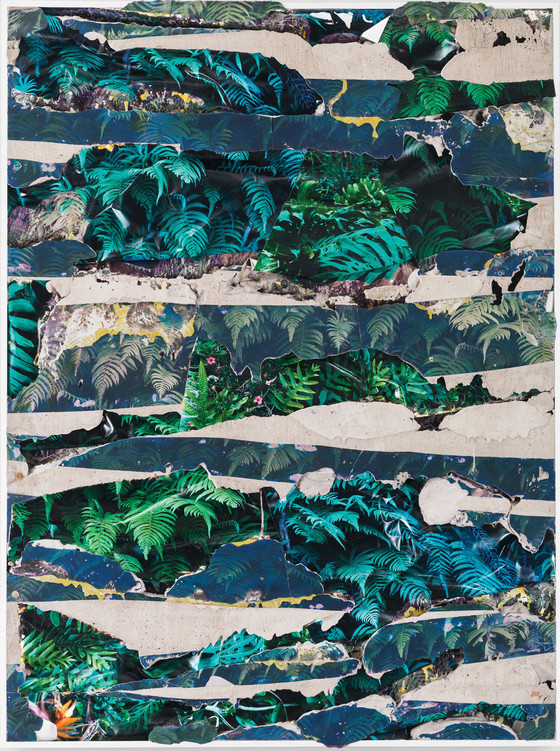 © Letha Wilson, "Kauai Green Concrete Bend", 2015. Impressões cromogênicas, concreto, transf. emulsão, moldura de alumínio. 153,67 x 115,57 x 5,08 cm. Reprodução autorizada pela artista.